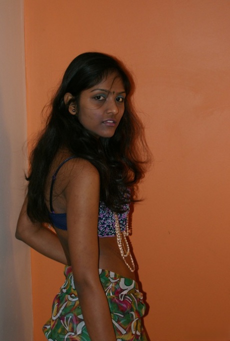 Divya Aunty - Divya Yogesh Nude Porn Pics - AllPantyPics.com